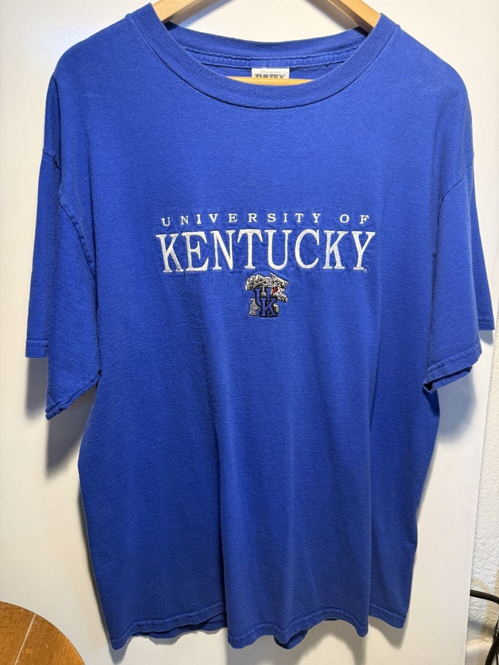 Vintage 90s University of Kentucky Wildcats T-Shirt Embroidered Logo Large Blue